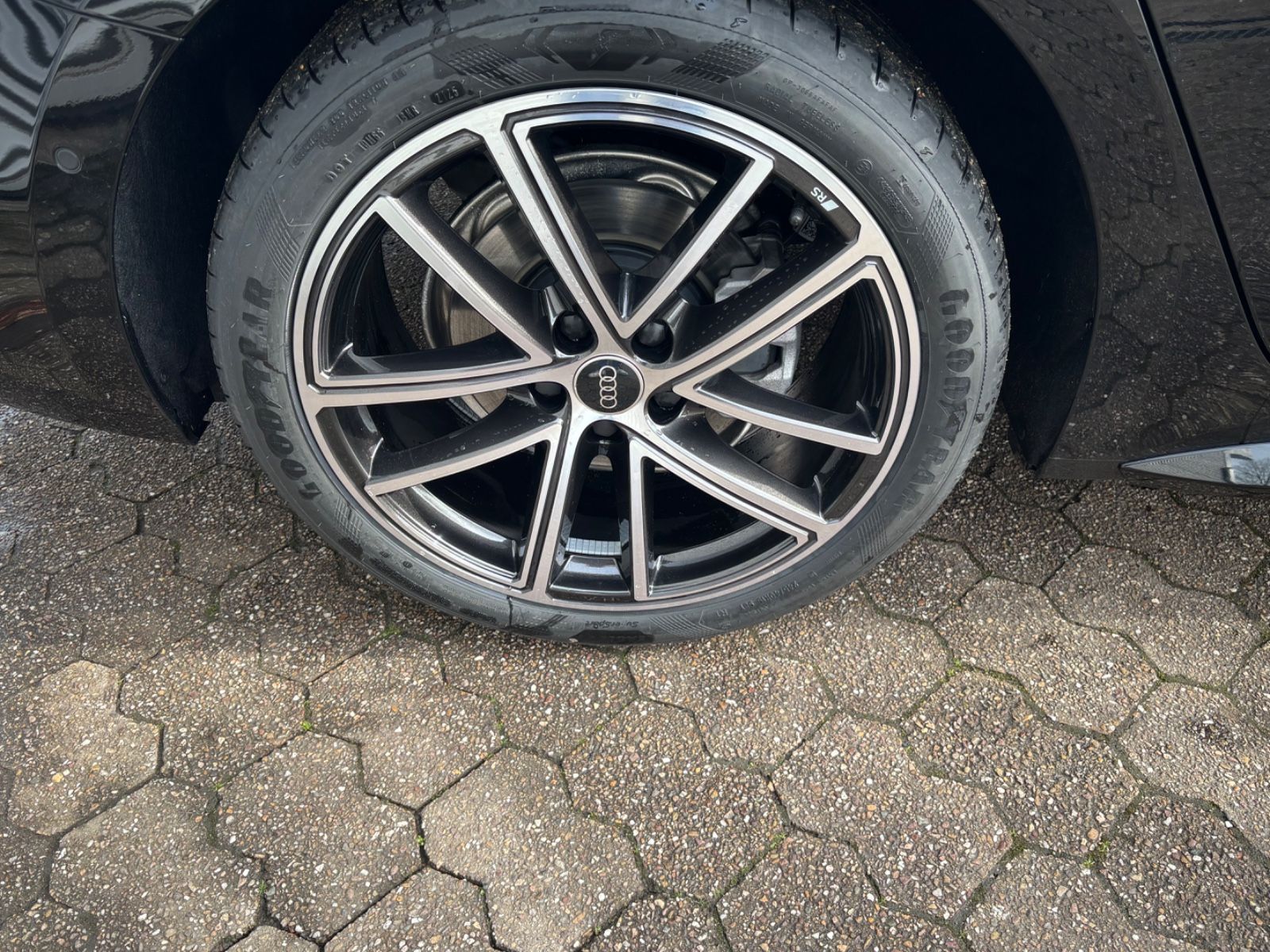 Fahrzeugabbildung Audi A5 Avant 2.0TFSI KAM SHZ NAVI