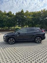 Mitsubishi Eclipse Cross 2.4 PLUG-IN HYBRID 4WD Top - Mitsubishi Eclipse Cross Top mit Hybrid-Antrieb (Benzin/Elektro)