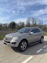 Mercedes-Benz ML 320 CDI 4MATIC - Mopf (63 Optik) Sound  - graue Mercedes-Benz ML 320