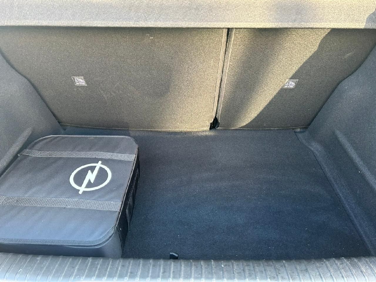 Fahrzeugabbildung Opel Mokka e Edition