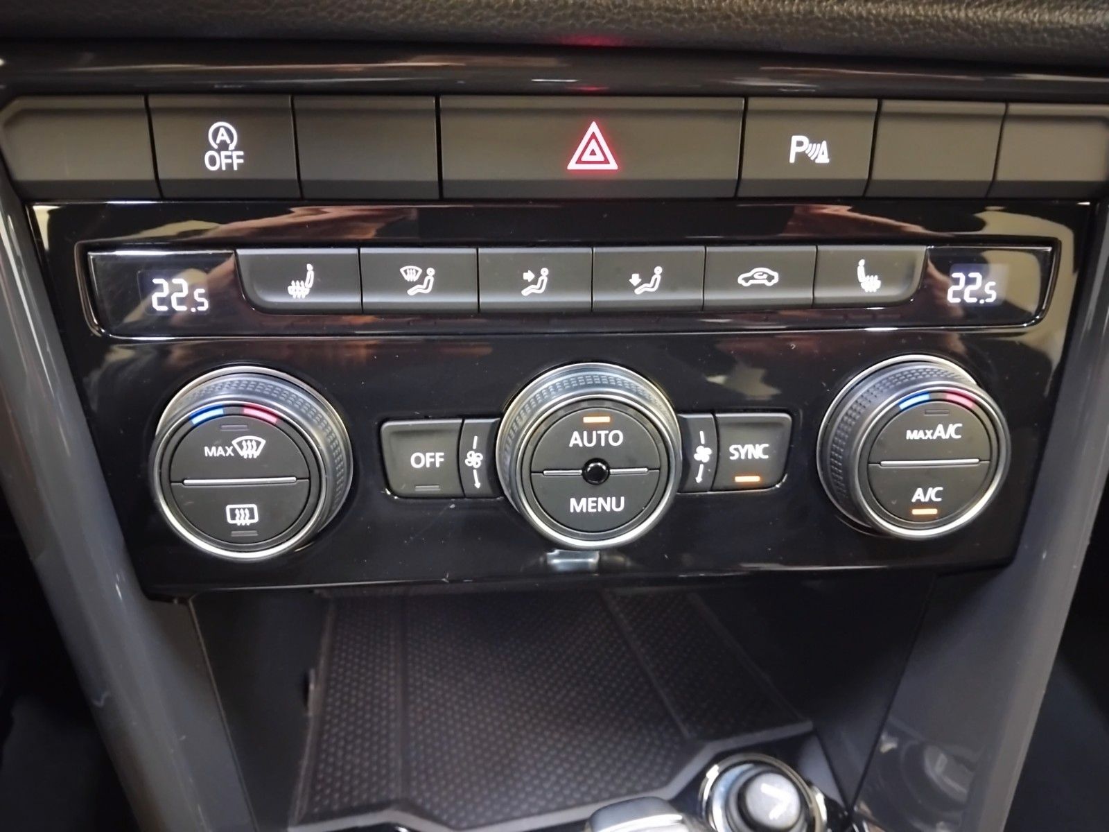 Vw T-Roc (06/2026, Benzin)