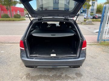 Mercedes E 200 - 8