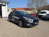 Kia cee'd 1.6*Spirit*AUTOMATIK*KAMERA*XENON*PANO - Kia cee'd / Ceed aus 2012