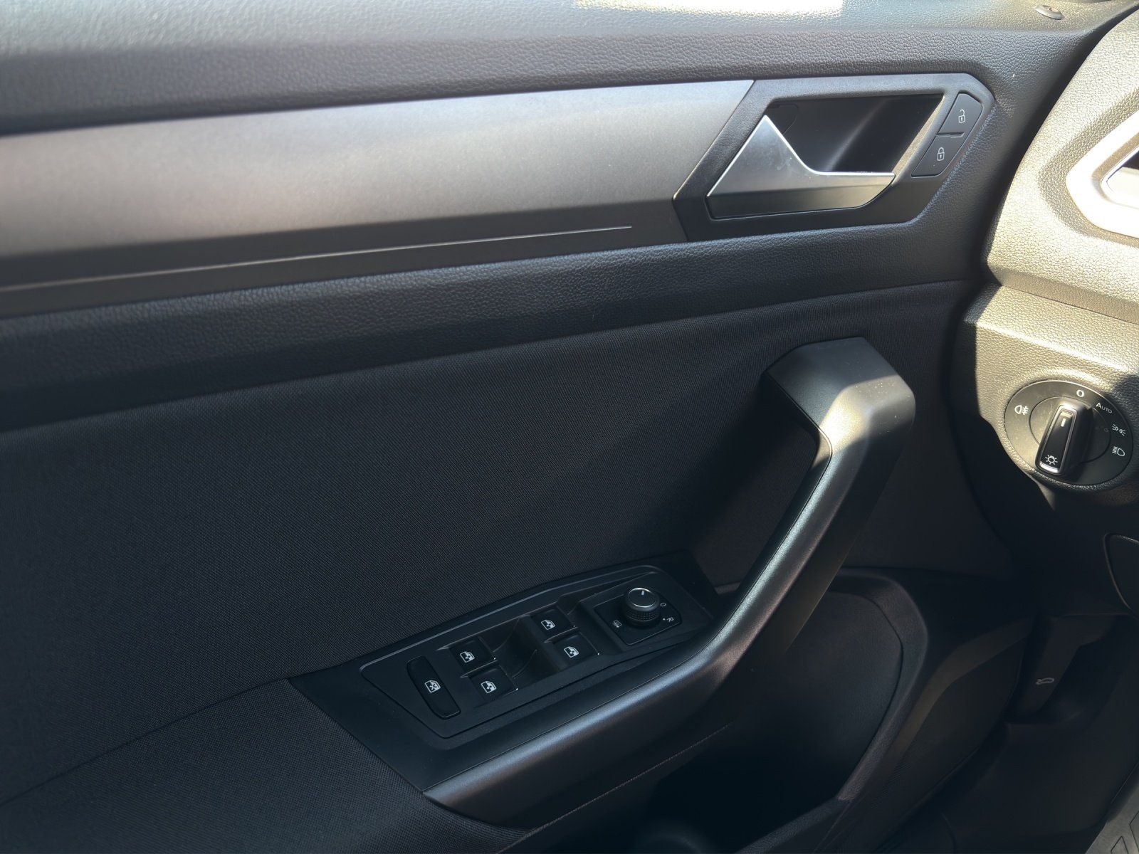 Fahrzeugabbildung Volkswagen T-Roc 1.5 TSI Style