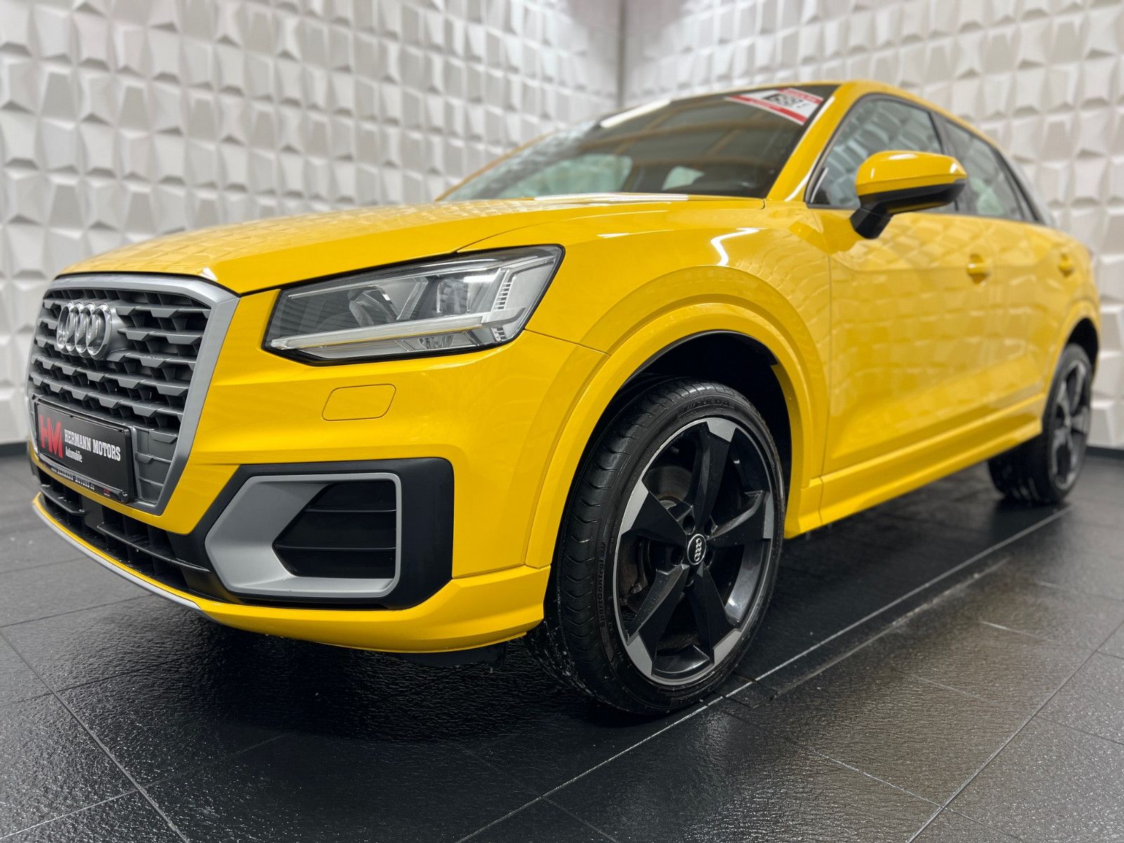 AUDI Q2 1.6 TDI sport/LED/ACC/SHZ/Bluet./Leder/Navi