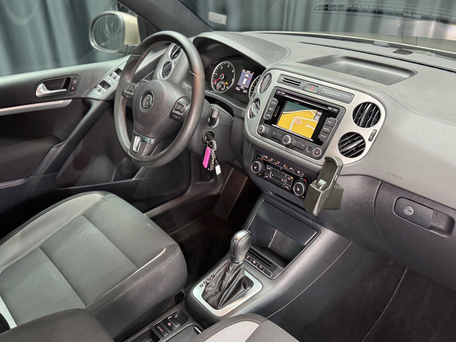 Fahrzeugabbildung Volkswagen Tiguan Life BMT 4Motion|DSG|NAVI|XENON|