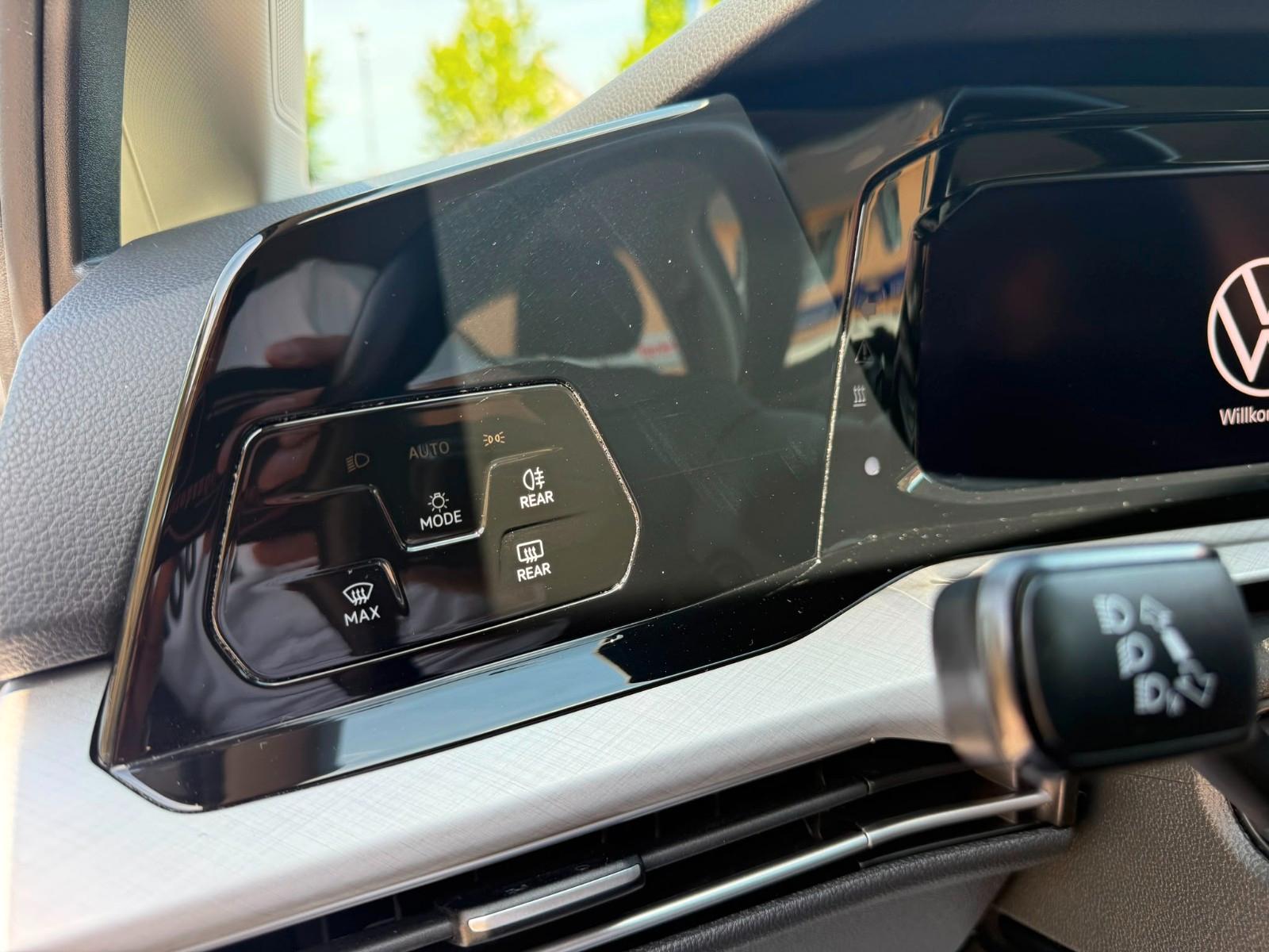 Volkswagen Golf VIII 1.5 TSI Life LED Navi CarPlay Virtual, миниатюра 25