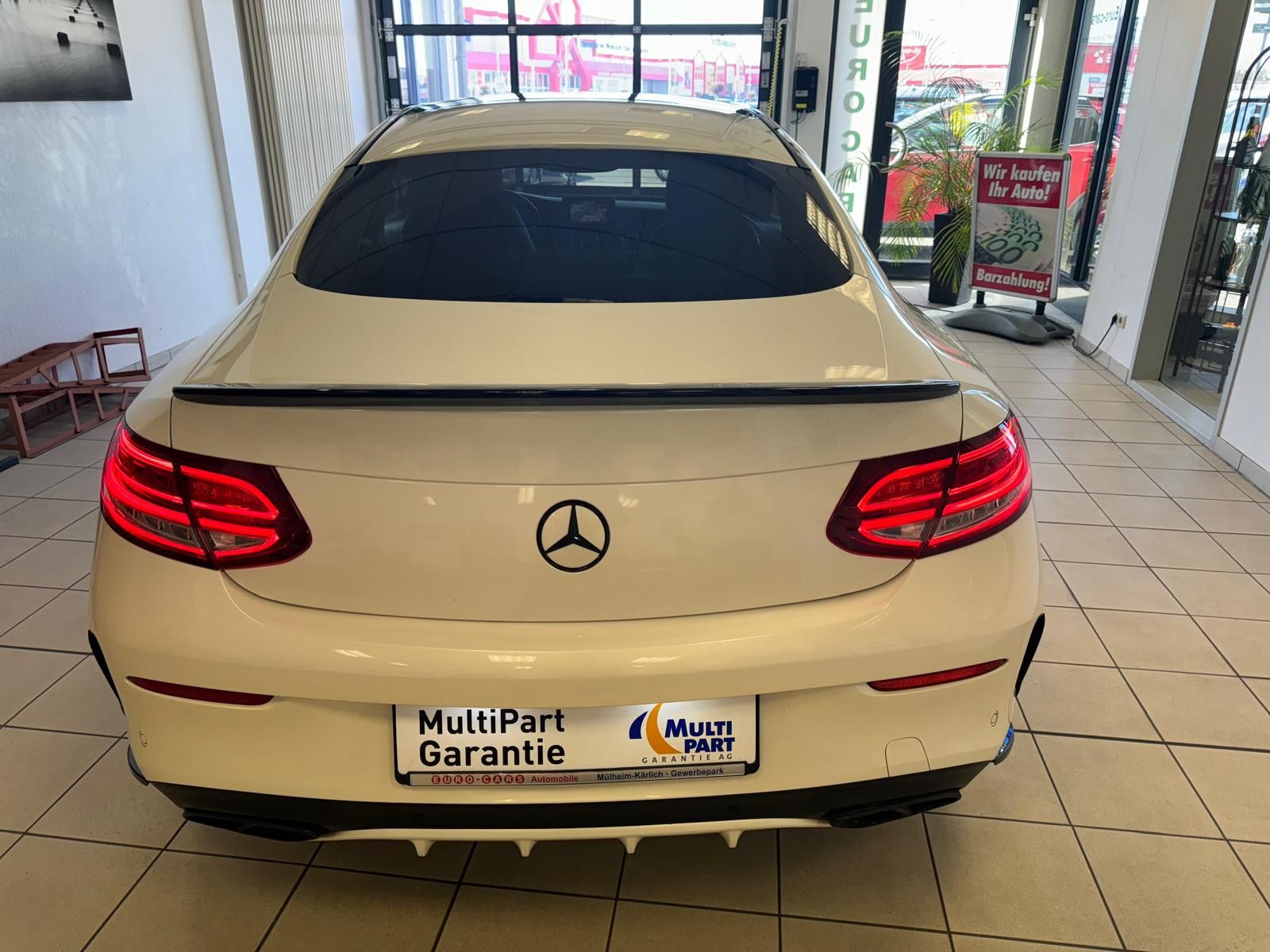 Fahrzeugabbildung Mercedes-Benz C 300 Coupe / AMG / LEDER / NAVI / LED