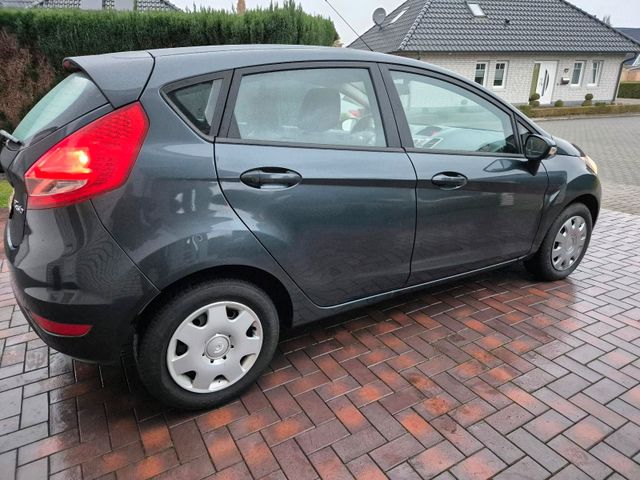 Ford FORD FIESTA  / TÜV NEU