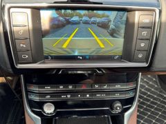 Fahrzeugabbildung XE Portfolio 20t Jaguar Navi Leder Bi-Xenon Lenk