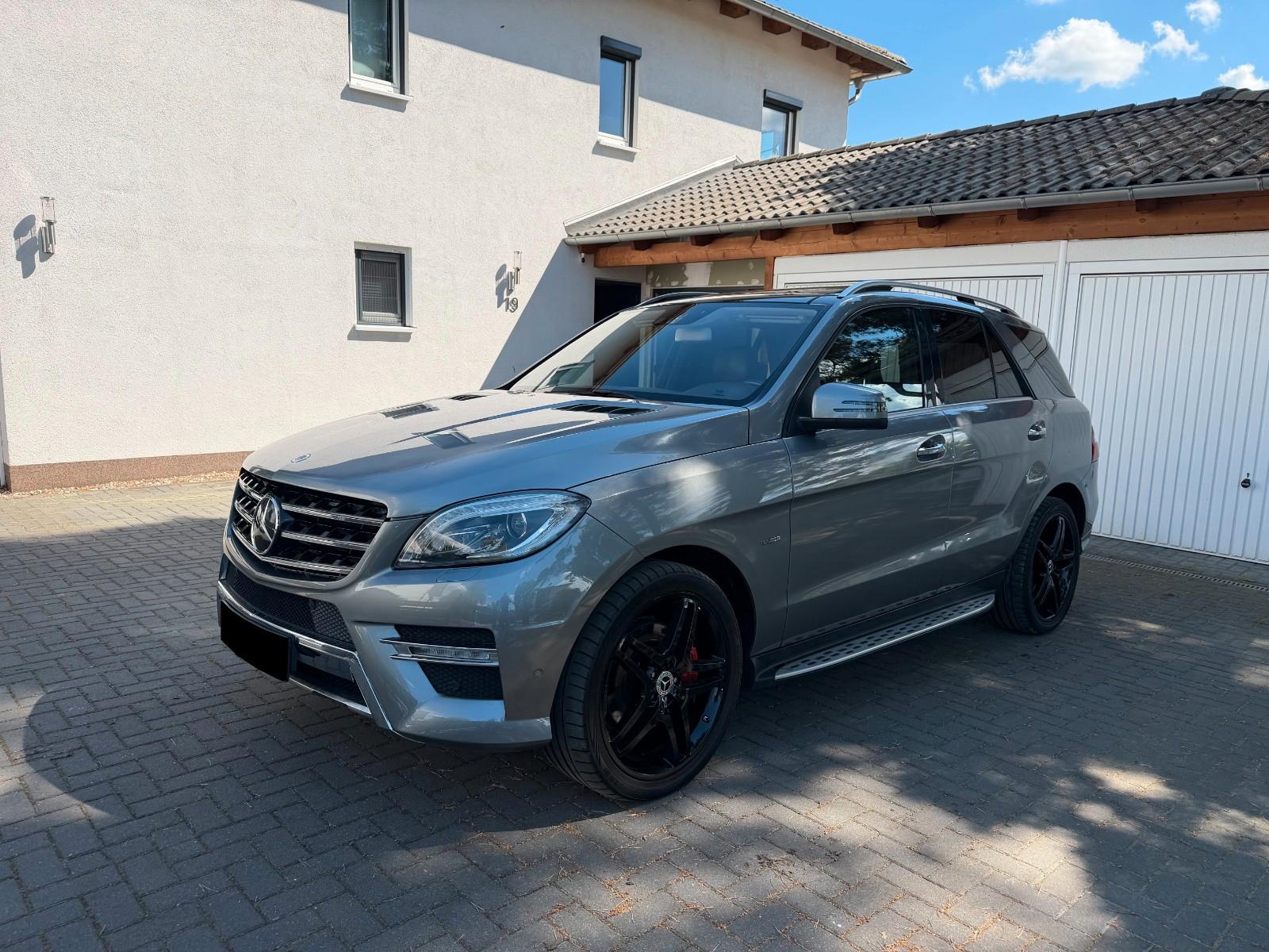 Mercedes-Benz ML 350 CDI Amg Pano|Navi|Cam|TV|HK|Memory|Leder|