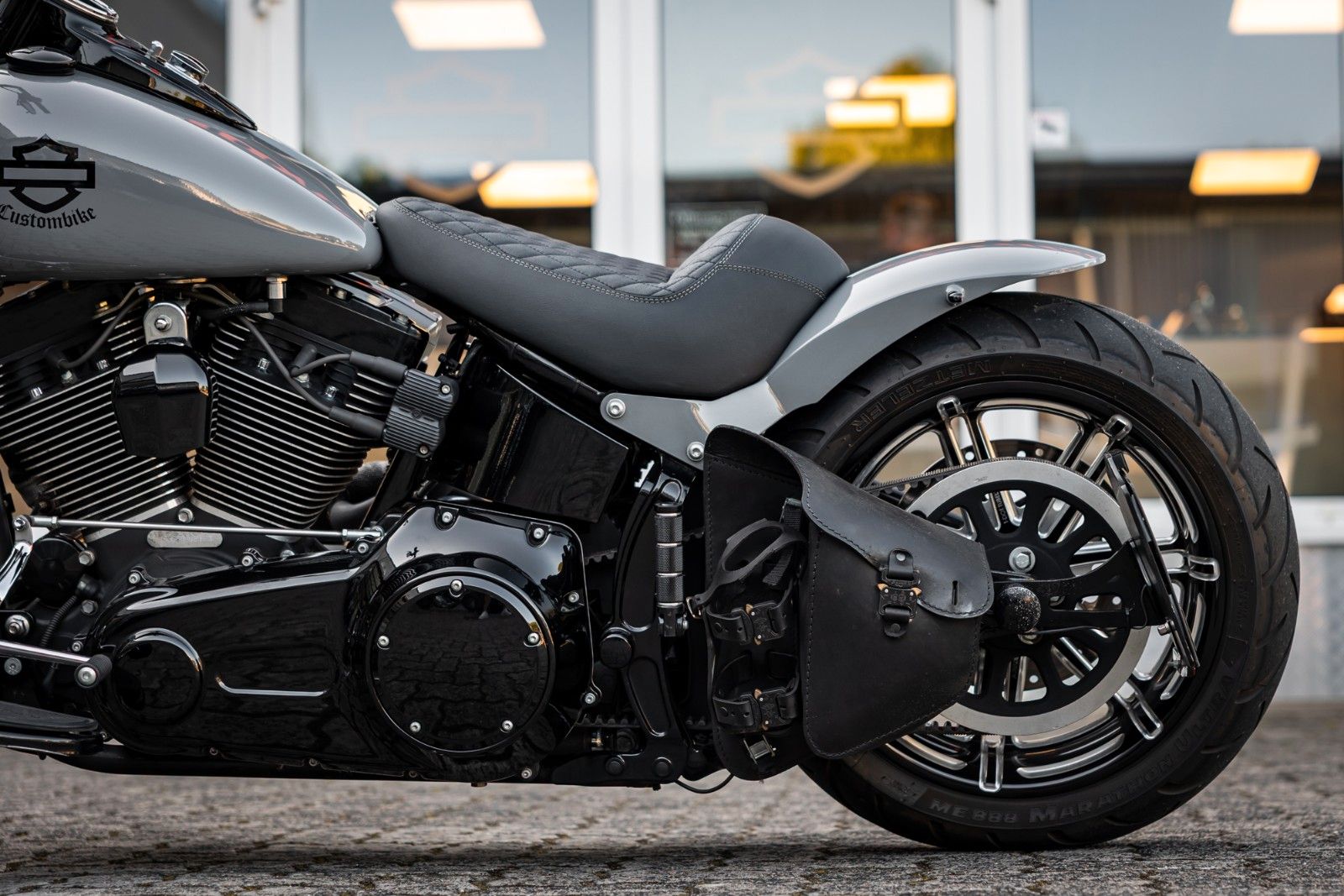 Fahrzeugabbildung Harley-Davidson FLSS SOFTAIL SLIM S 110 cui - Heckumbau -