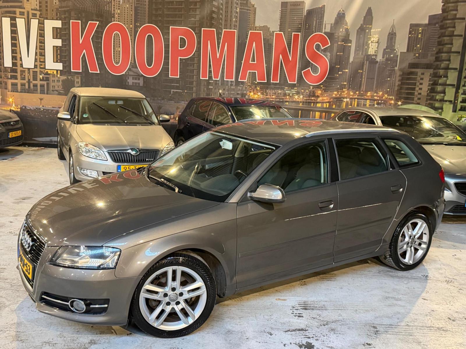 Audi A3 Sportback 1.6TDI Sportback S-tronic 2013 S-Li