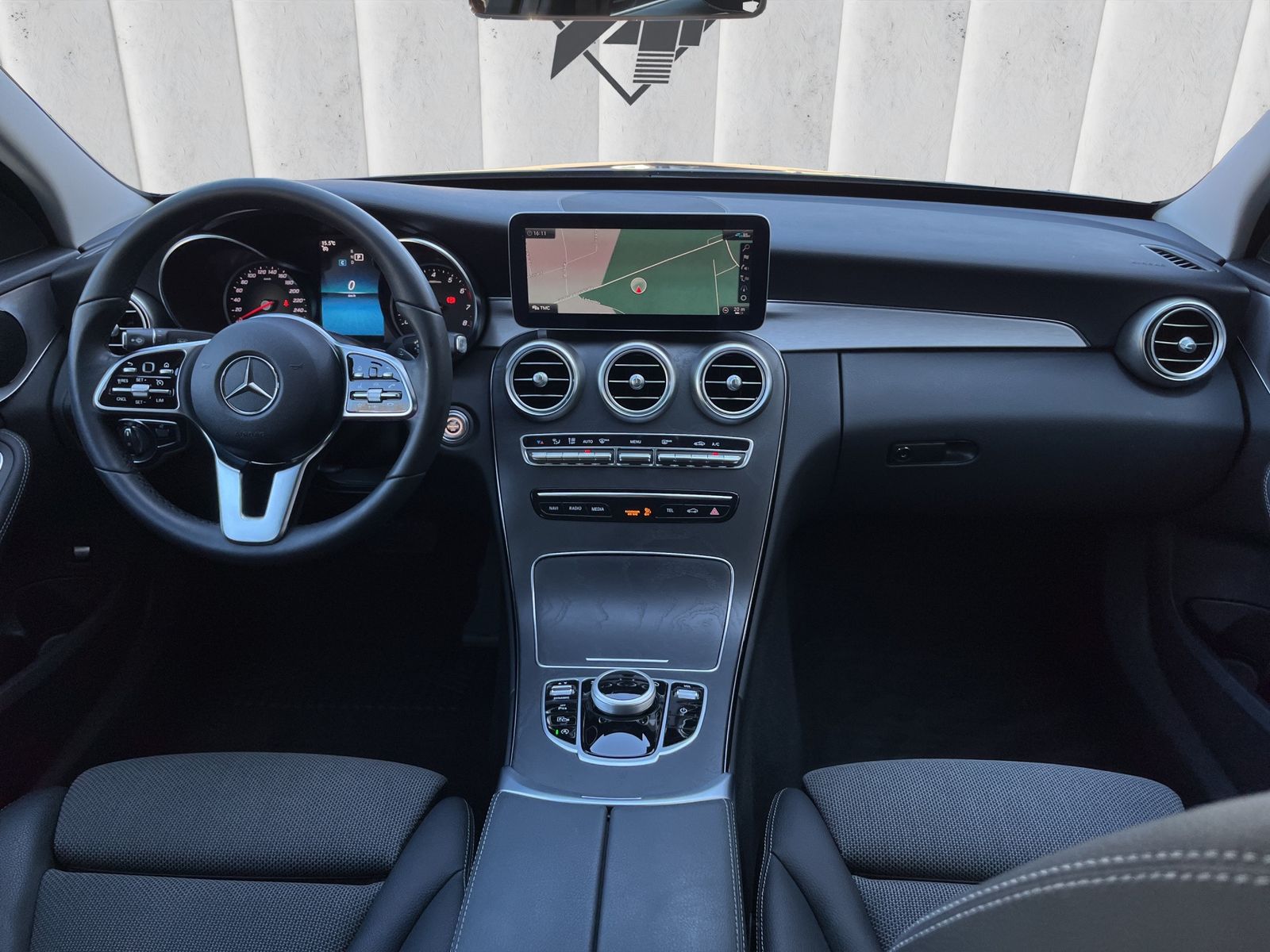 Fahrzeugabbildung Mercedes-Benz C 180 Avantgarde*LED*PDC*Kamera*SHZ*9G-Aut.**