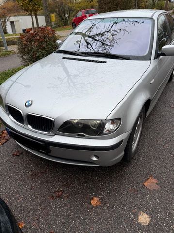 BMW 318i -