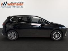 Fahrzeugabbildung BMW 218i Active Tourer Luxury Line -- AHK/ACC/ 17LM