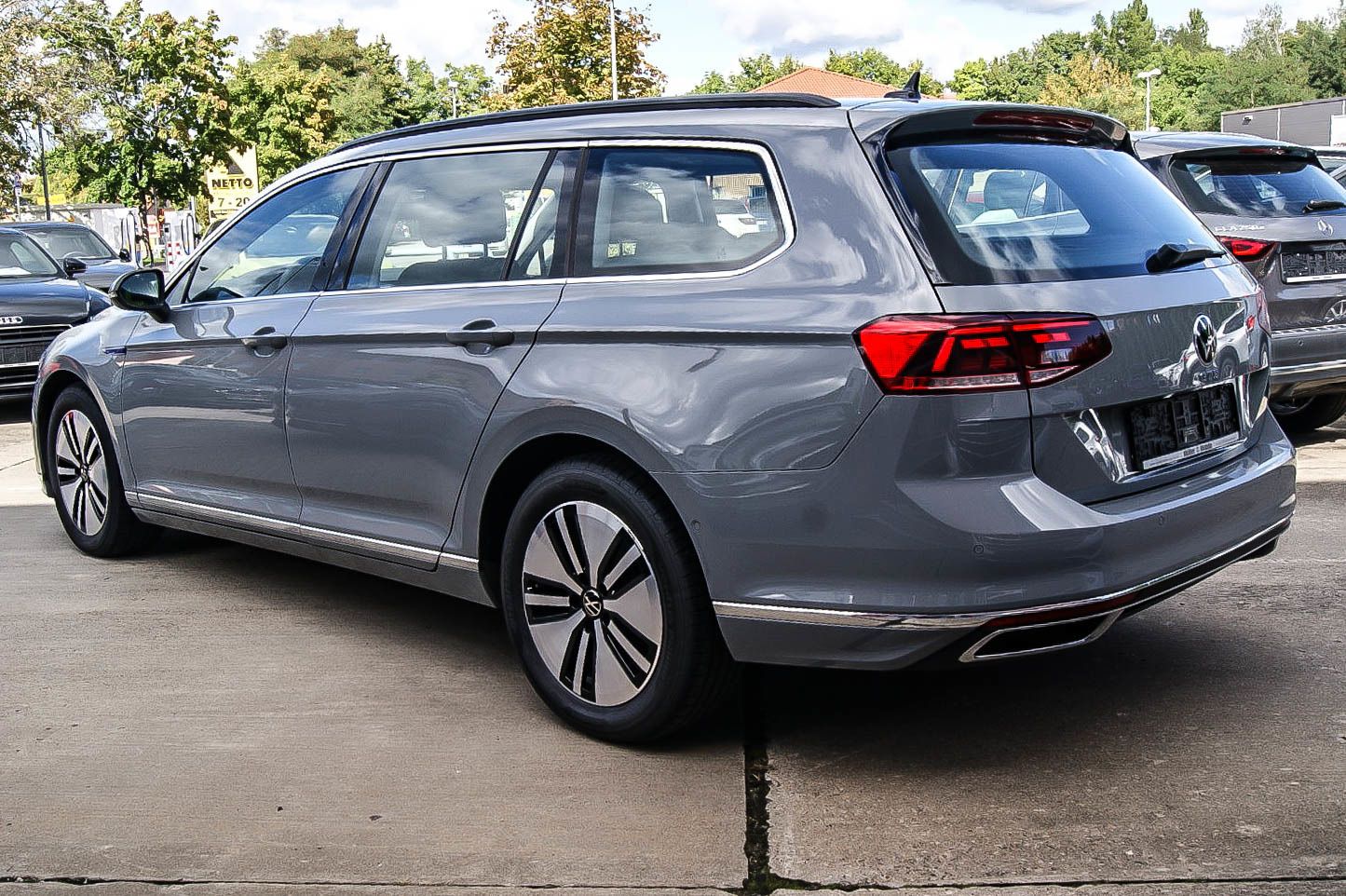 Fahrzeugabbildung Volkswagen Passat Variant HYBRID GTE IQ NAVIGATION 1.HAND