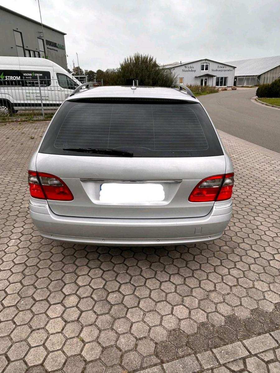 Mercedes-Benz E220 2007 — photo 8
