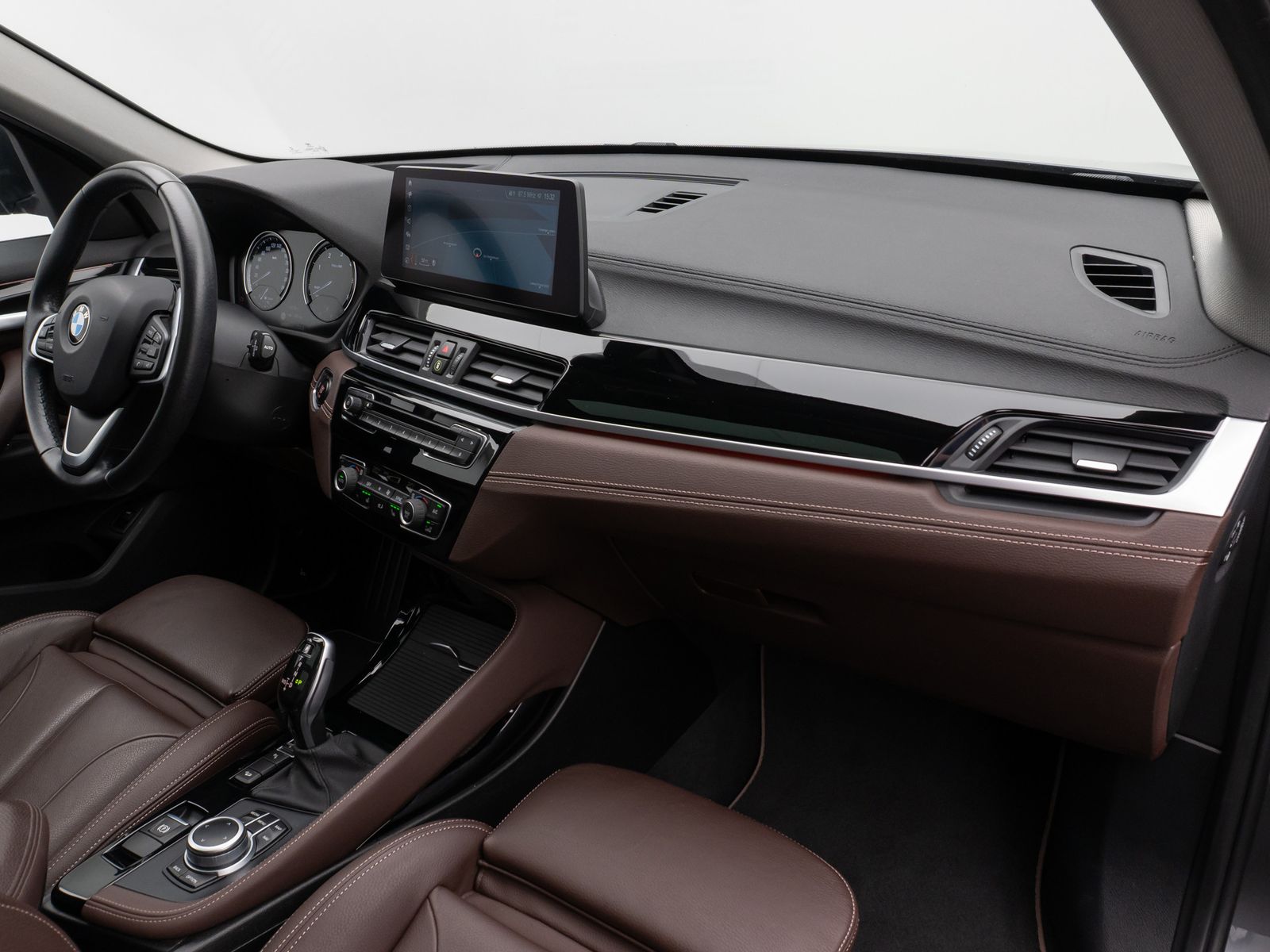 Fahrzeugabbildung BMW X1 xD20d Sport Line Kamera Panorama HUD DAB AHK