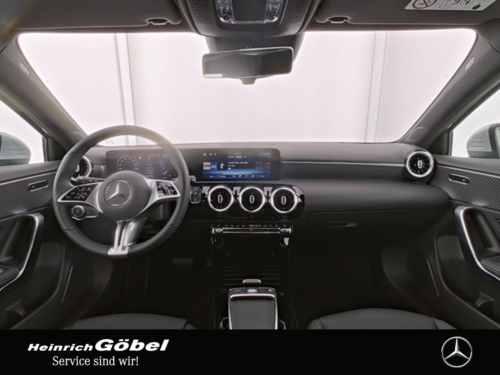 Fahrzeugabbildung Mercedes-Benz A 180 PROGRESSIVE+AHK+STANDHZ+LED+KAMERA+CARPLAY