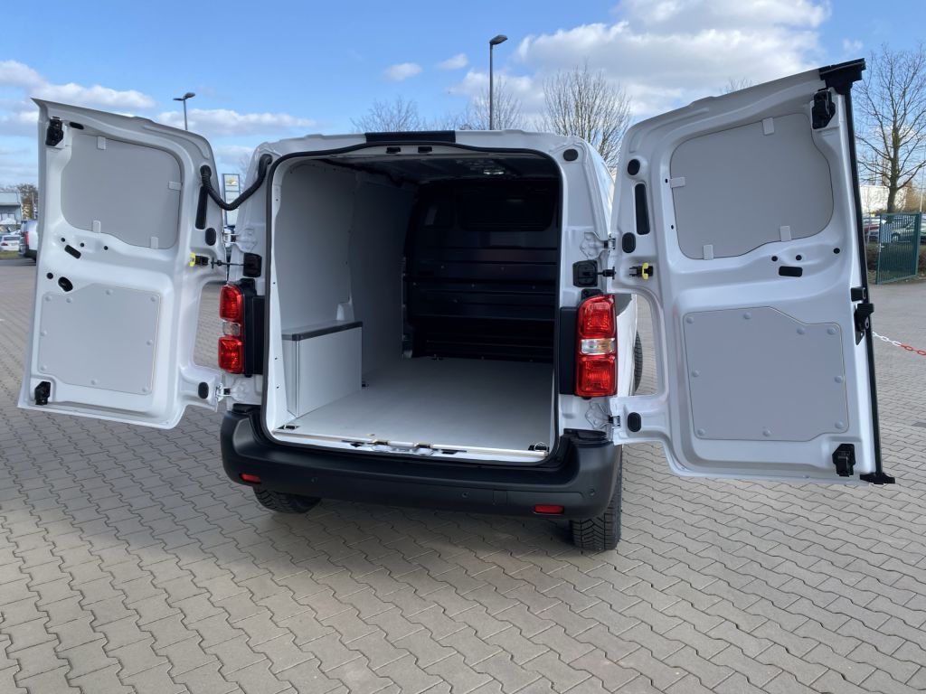 Fahrzeugabbildung Citroën Jumpy 1.5 Diesel 120 M S&S *NAVI*Rückfahrkamera*