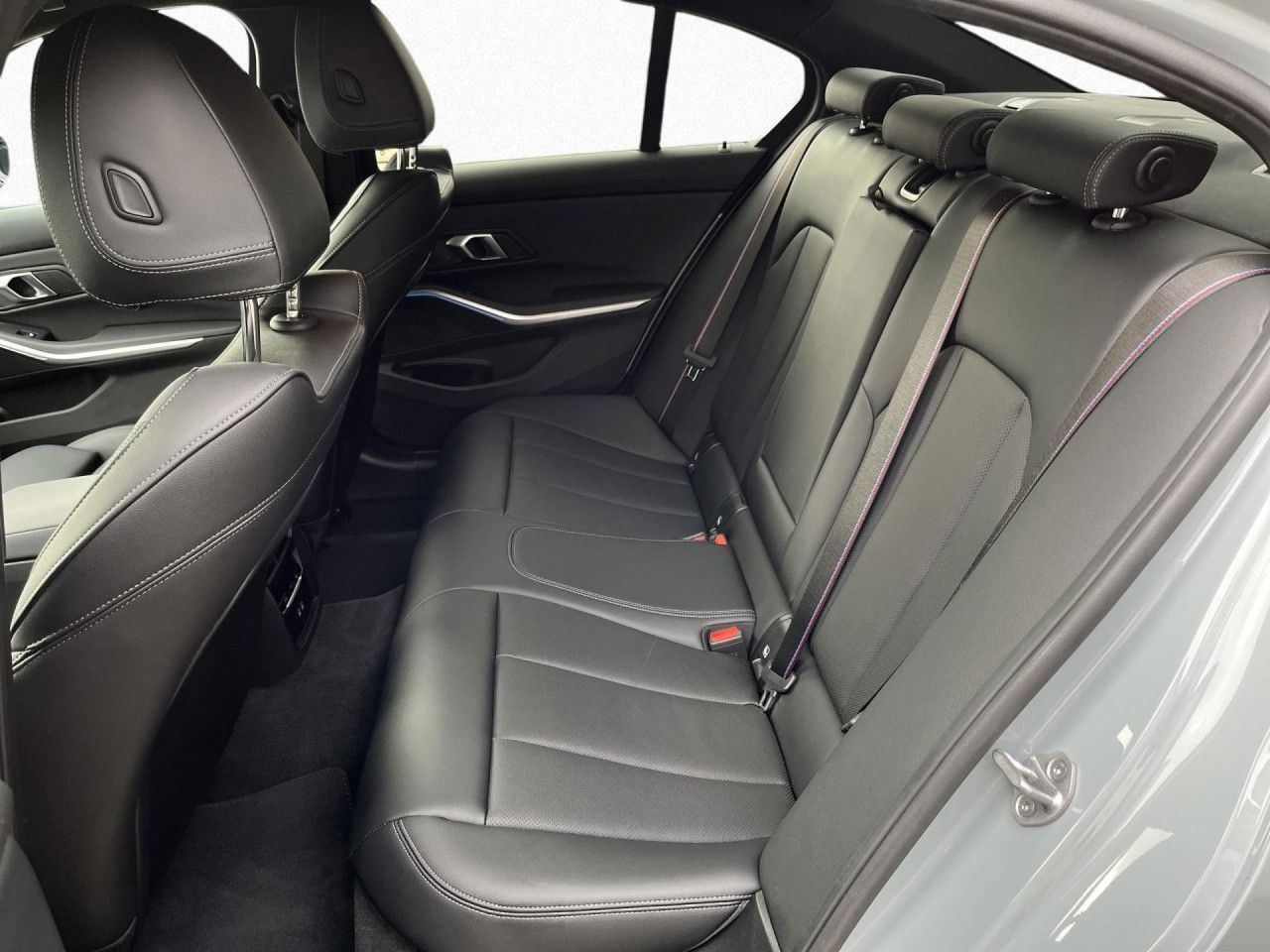 BMW 330 - Bild 16