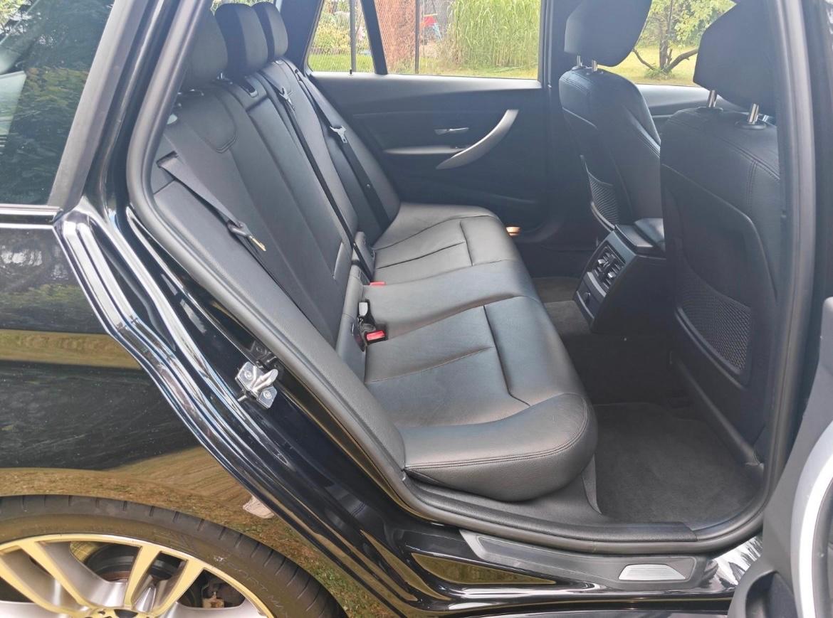 BMW 328i Touring -