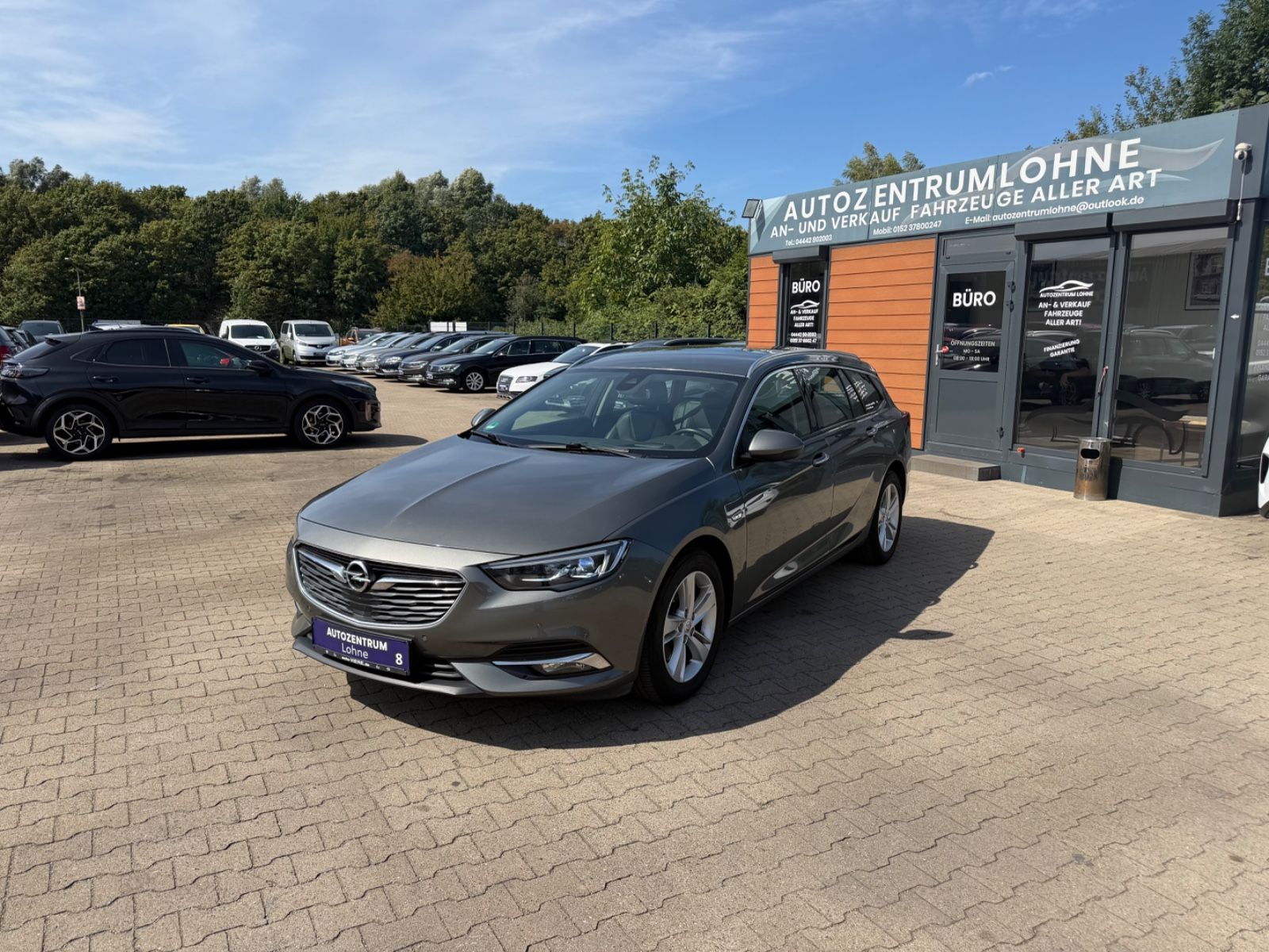 Opel Insignia - 1