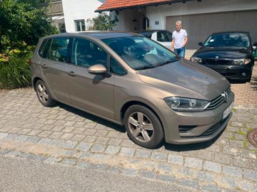 Volkswagen Golf - 4