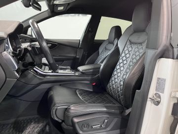 Audi Q8 - 6