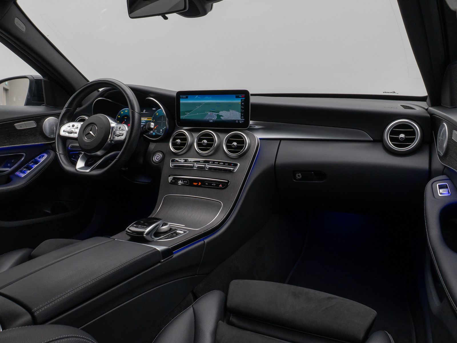 Fahrzeugabbildung Mercedes-Benz C 300d AMG Line 4Matic Kamera Burmester DAB
