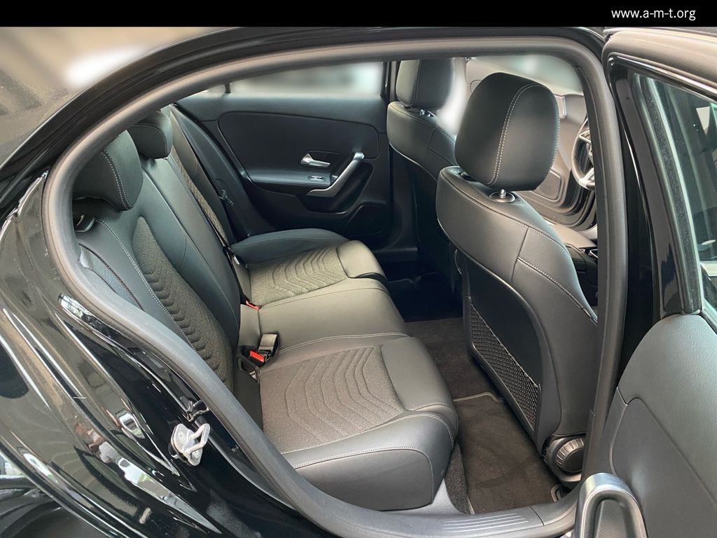 MERCEDES-BENZ A 200