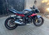 Triumph Street Triple R 675 - Triumph Street Triple 675 R