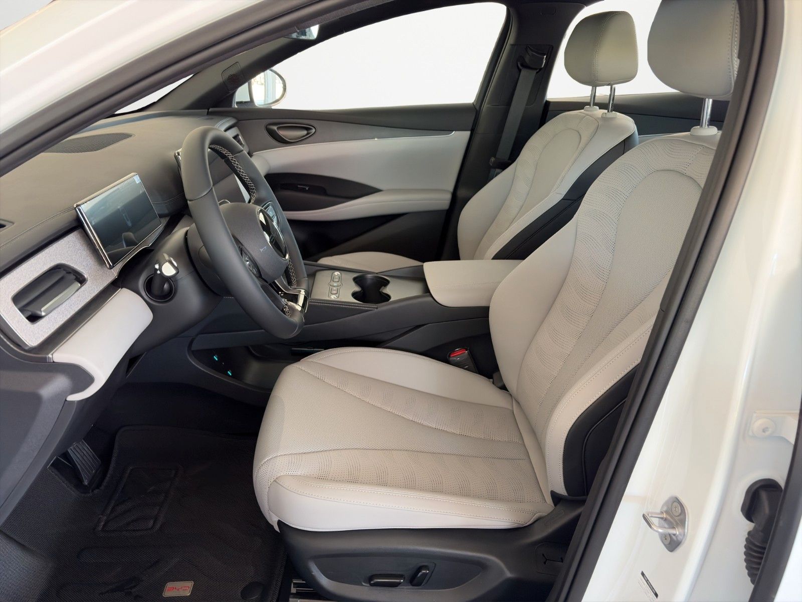 BYD SEAL 6