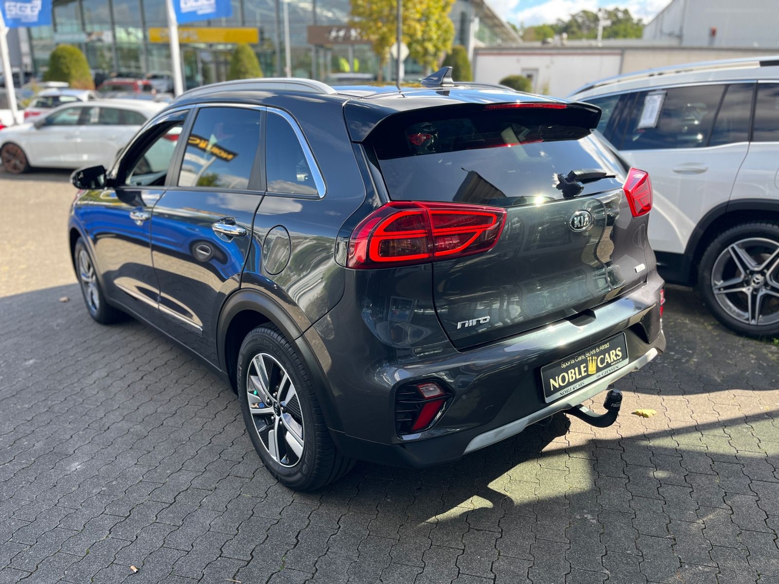 Fahrzeugabbildung Kia Niro Spirit PHEV LED NAVI LEDER SHZ AHK