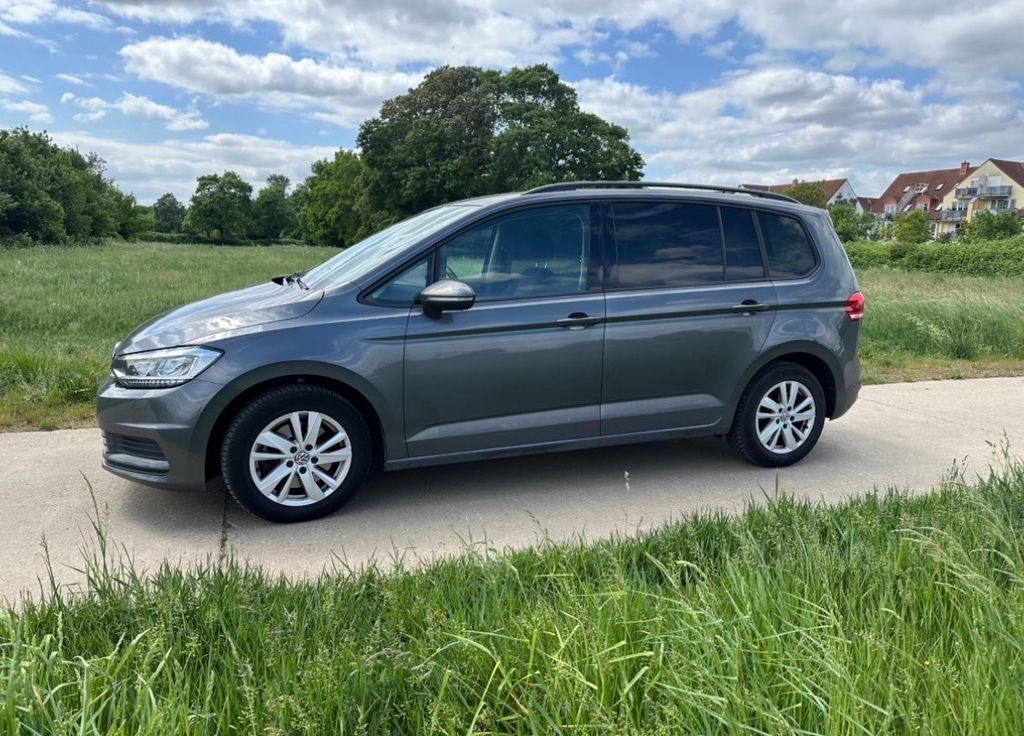 Image of Volkswagen Touran