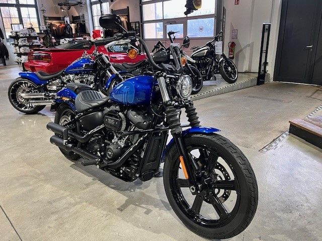 Fahrzeugabbildung Harley-Davidson FXBBS Street Bob 114cui Jekill Koffer