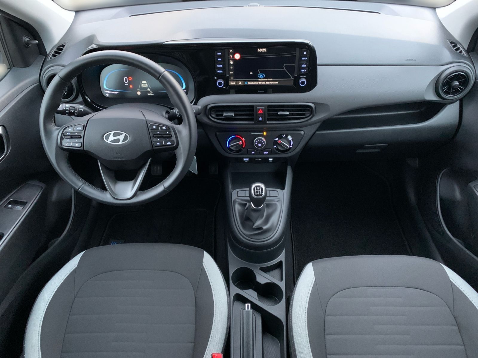 Fahrzeugabbildung Hyundai i10 1.0 Select Navi Kamera