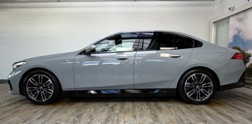 2024 BMW I5 — фото 3