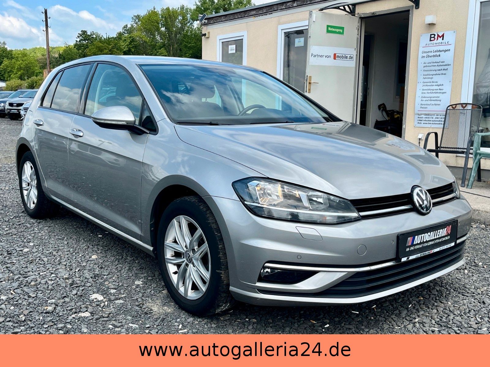 Fahrzeugabbildung Volkswagen Golf VII 1.0 Lim. Comfortline DSG Navi PDC 1.HD