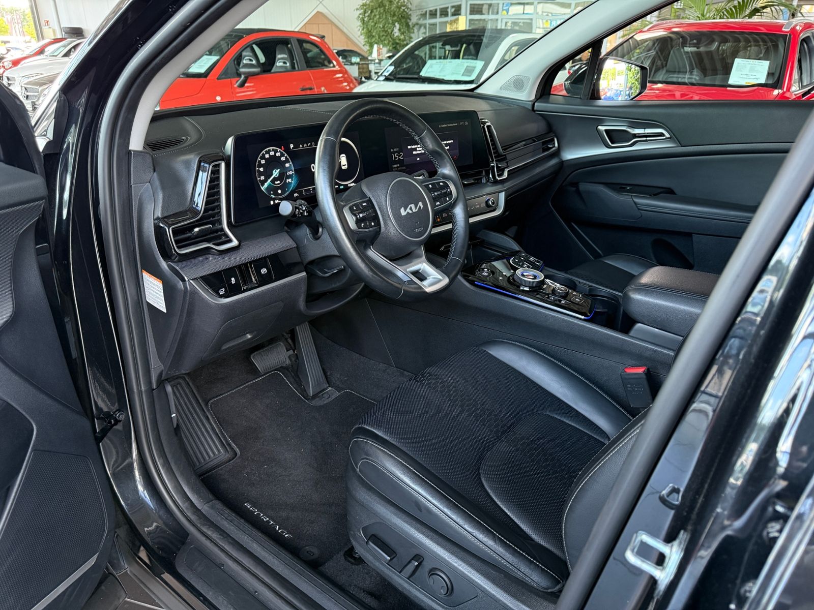 Fahrzeugabbildung Kia Sportage Spirit 4WD AHK PANO 360° H/K LEDER