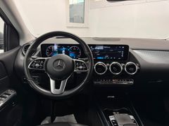 MERCEDES-BENZ B200d DCT PROGR*LEDER*HuD*LED*NAVI*KAMERA*SHZ* MERCEDES-BENZ B200d DCT PROGR*LEDER*HuD*LED*NAVI*KAMERA*SHZ*