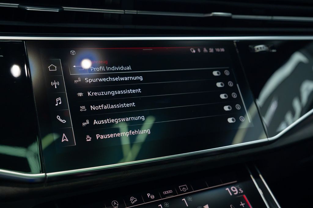 AUDI Q7 55 TFSI PANO*AHK*MATRIX*360*NAVI*ASSIST* AUDI Q7 55 TFSI PANO*AHK*MATRIX*360*NAVI*ASSIST*