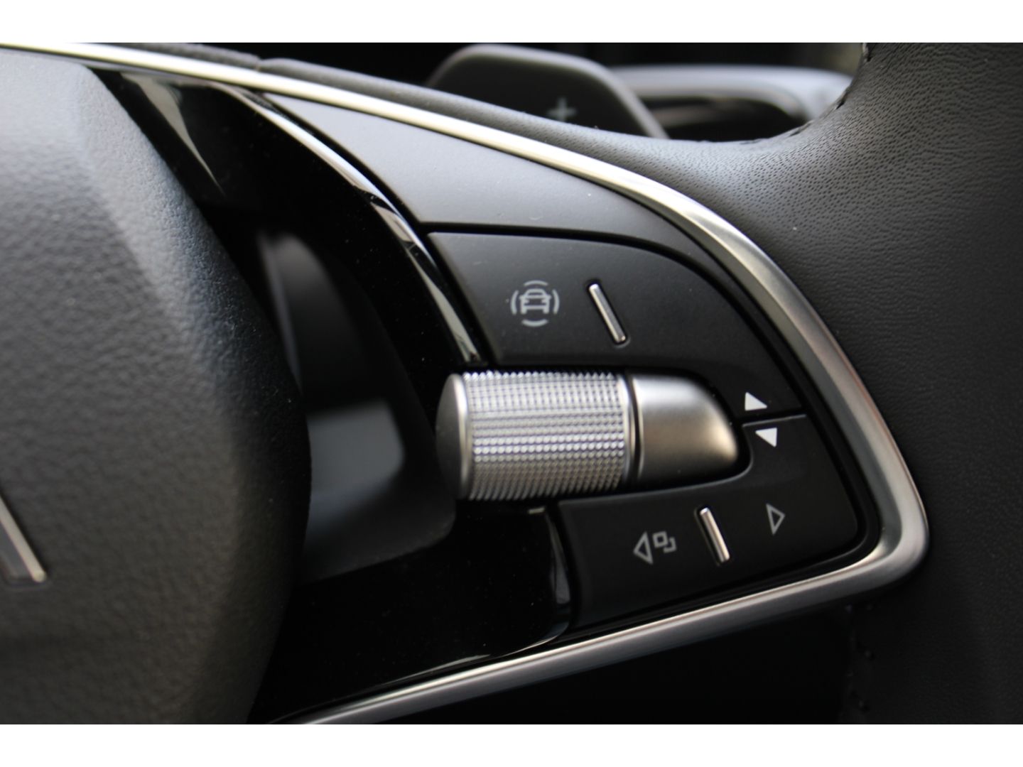 SKODA Kodiaq 1.5 TSI mHEV Selection ACC LED AHK TWA RF - Image 20