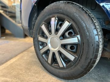 MYAUTOCENTER – Gebraucht- und Jahreswagen mit Werkstattservice in Pfaffenhofen Dacia Lodgy *7-Sitzer*1. Hand*Klima*Radio*