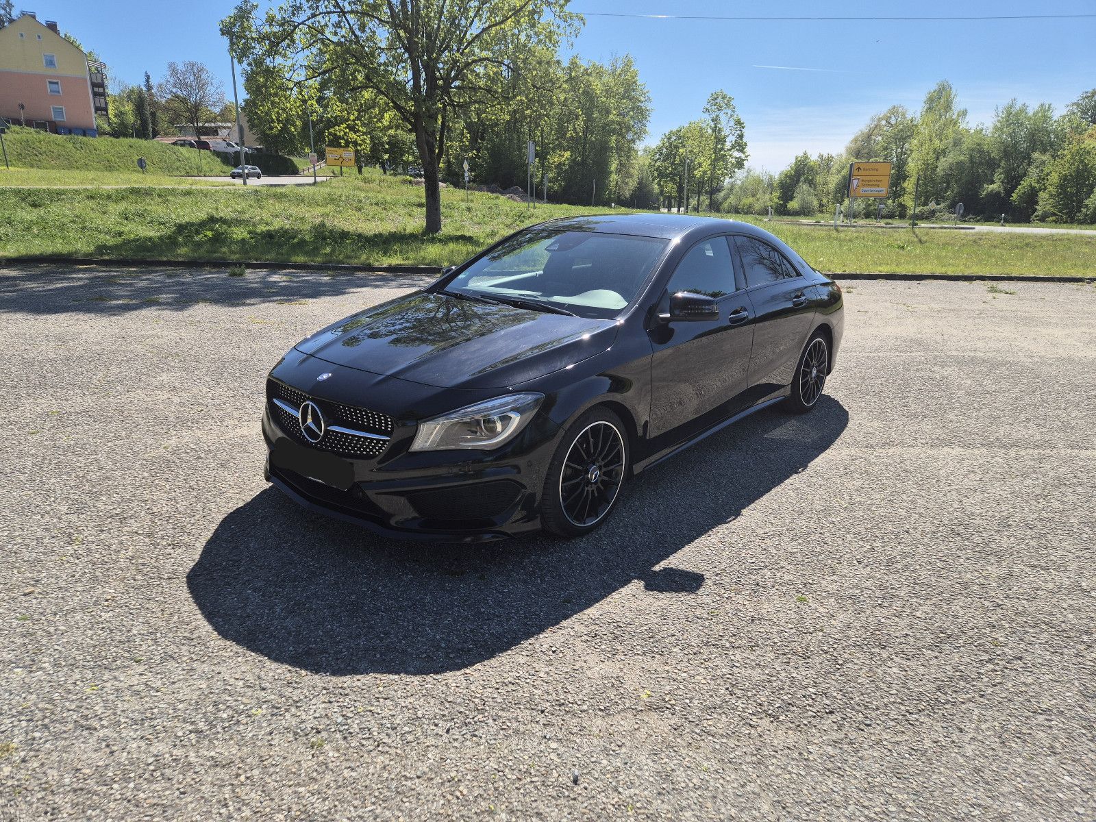 MERCEDES-BENZ CLA 250 AMG Line Panorama Harman Kardon