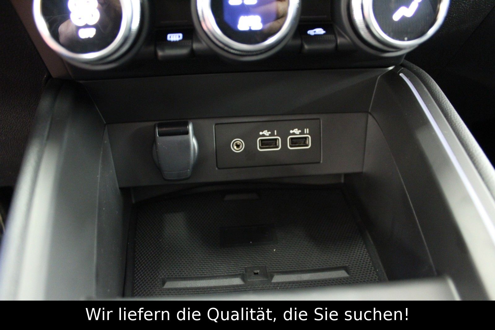 Fahrzeugabbildung Renault Clio TCe 90 Techno Automatik*Winterpaket*