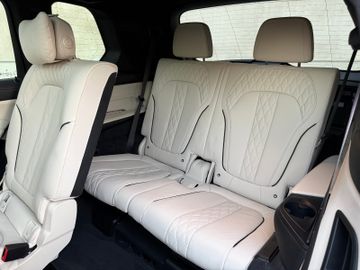 BMW X7 M60 - 8