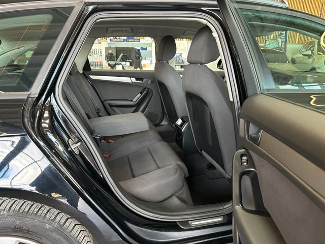 Audi A4 Avant Attraction *Xenon*Sitzh.*1.Hand*