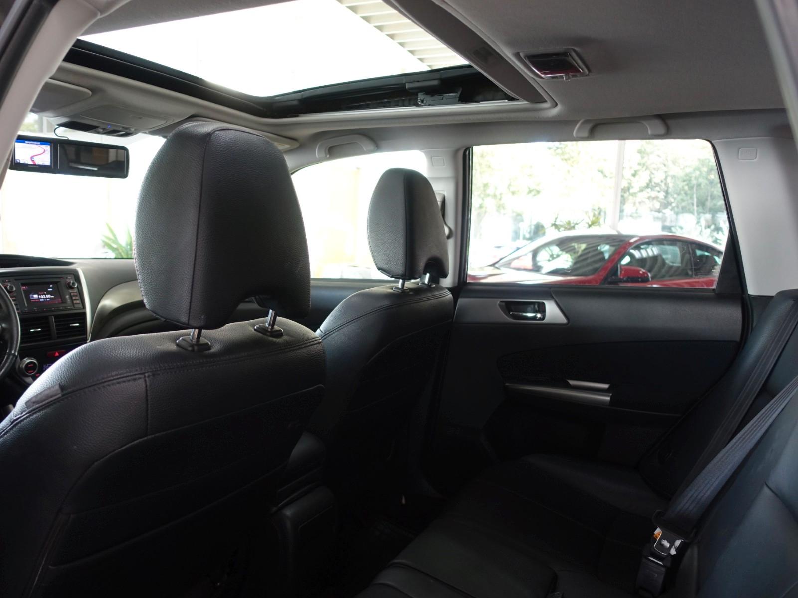 SUBARU FORESTER 2.0 150ch 4X4 EXCLUSIVE - CUIR - TOIT OUVRANT - CAMÉRA DE RECUL - XÉNON - SIÈGES CHAUFFANTS